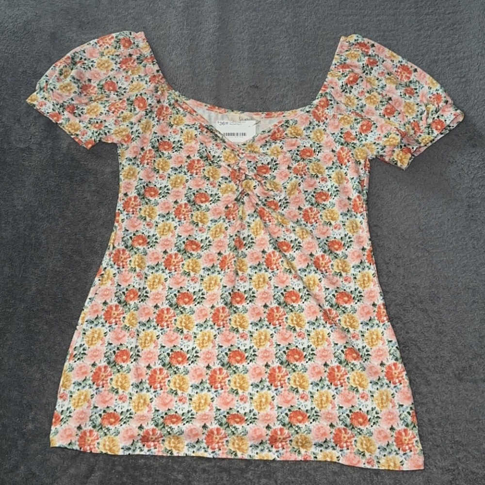 Women’s Floral Soft Ruched Top - Picture 2 of 3